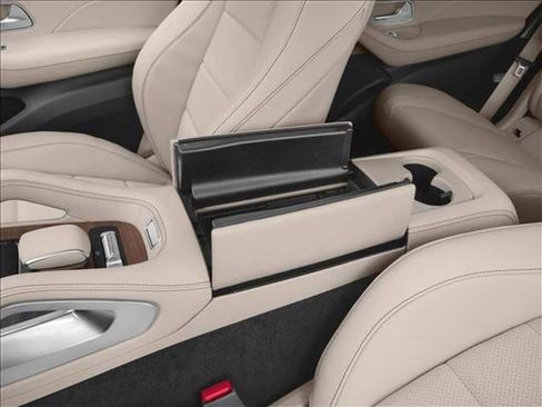 New 2026 Mercedes-Benz GLS 450 4MATIC image 10