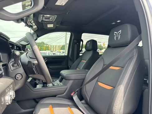 New 2026 GMC Sierra 1500 AT4 w/ AT4 Premium Package AWD/4WD image 17