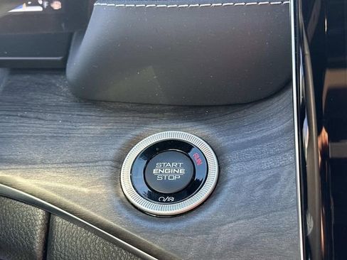 Used 2023 Jeep Grand Cherokee Overland image 27