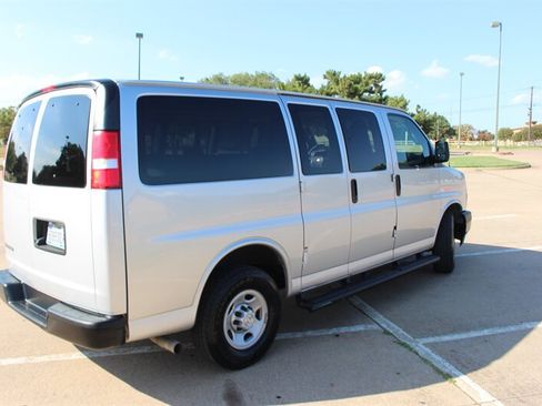 Used 2019 Chevrolet Express 2500 LS w/ Driver Convenience Package RWD image 5