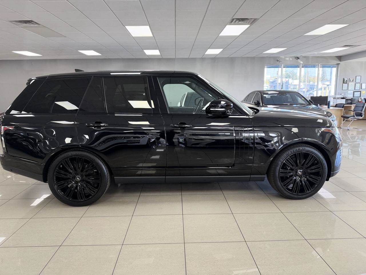 Used 2021 Land Rover Range Rover Westminster Edition AWD/4WD image 9