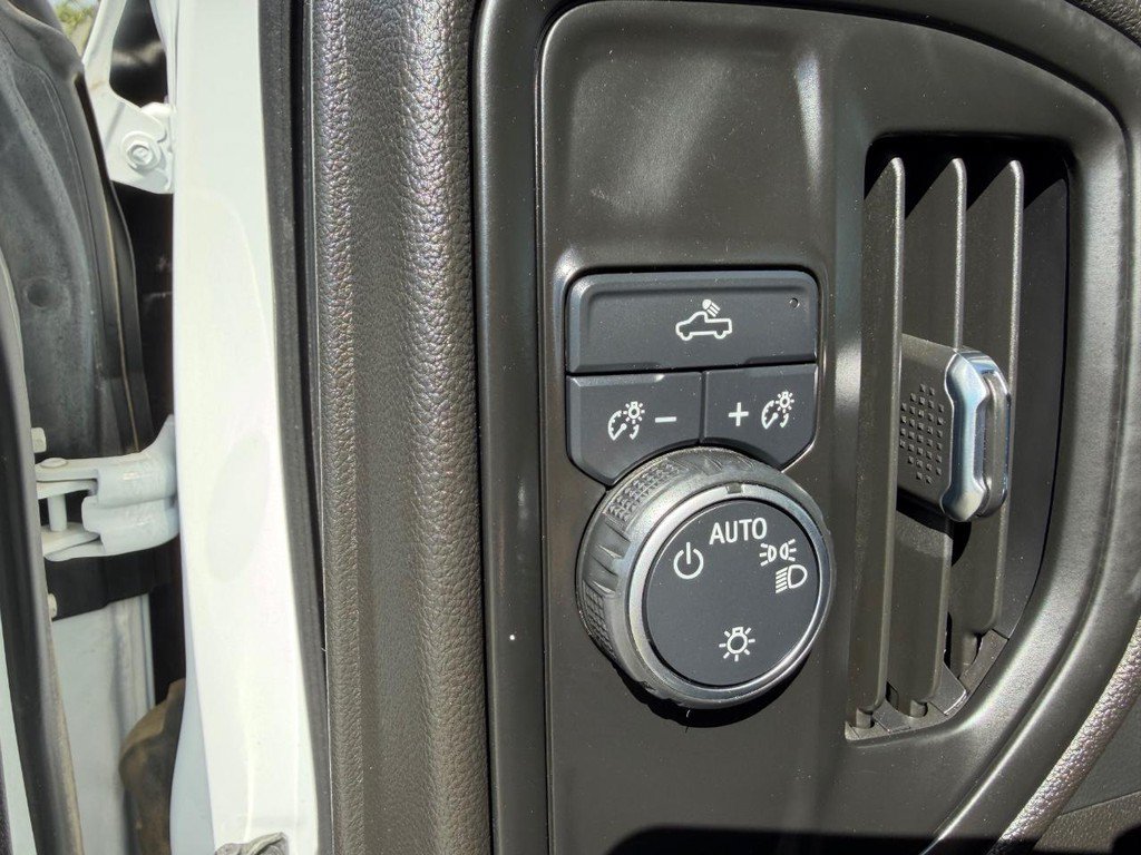 Used 2021 Chevrolet Silverado 1500 W/T RWD image 31