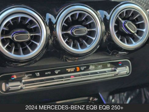 Used 2024 Mercedes-Benz EQB 250+ image 21