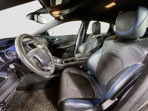 Used 2015 Chrysler 200 S w/ Comfort Group FWD image 14
