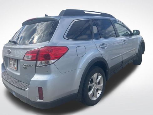 Used 2014 Subaru Outback 2.5i Limited w/ Moonroof Package image 3