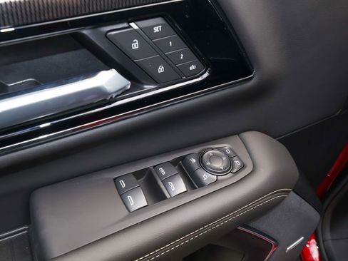 New 2026 GMC Yukon Elevation w/ Elevation Premium Package AWD/4WD image 11