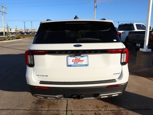 New 2026 Ford Explorer Active w/ Active Comfort Package image 23