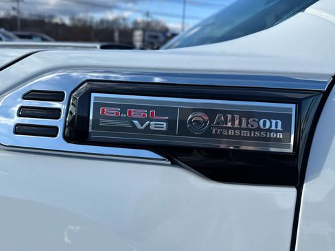 New 2026 GMC Sierra 3500 SLE w/ SLE Convenience Package image 10