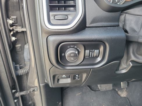 Used 2019 RAM 1500 Big Horn AWD/4WD image 26