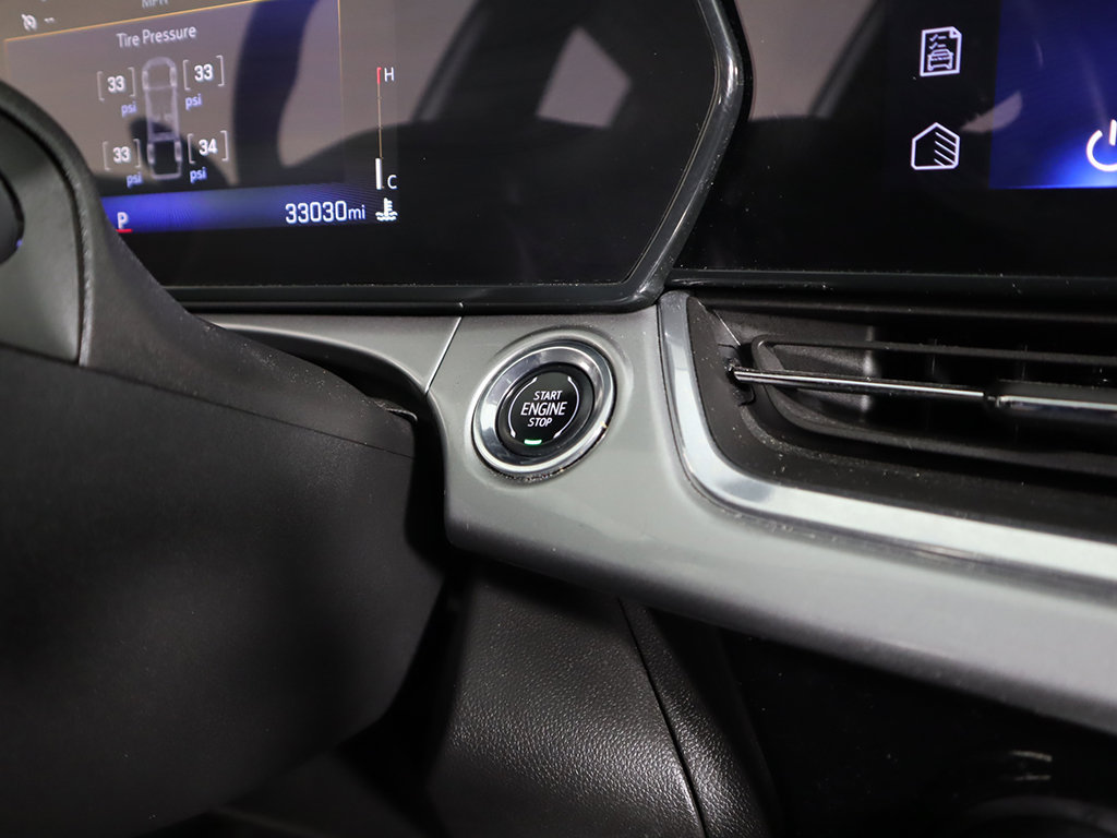 Used 2024 Chevrolet Trax LT w/ LT Convenience Package FWD image 40