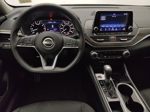 Used 2023 Nissan Altima 2.5 SV image 22