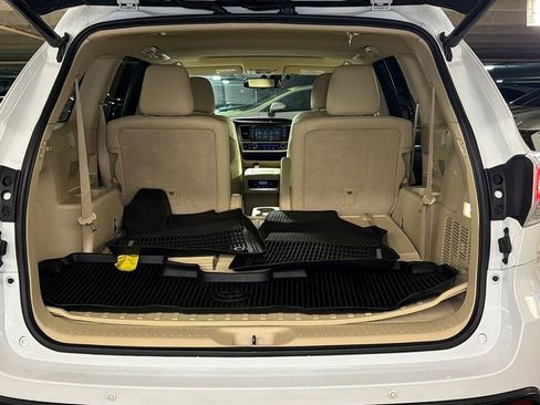 Used 2016 Toyota Highlander Limited image 14