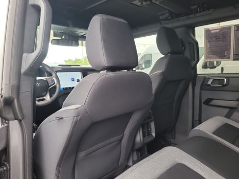 Used 2025 Ford Bronco 4-Door AWD/4WD image 12