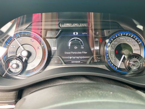 Used 2022 RAM 3500 Limited AWD/4WD image 12