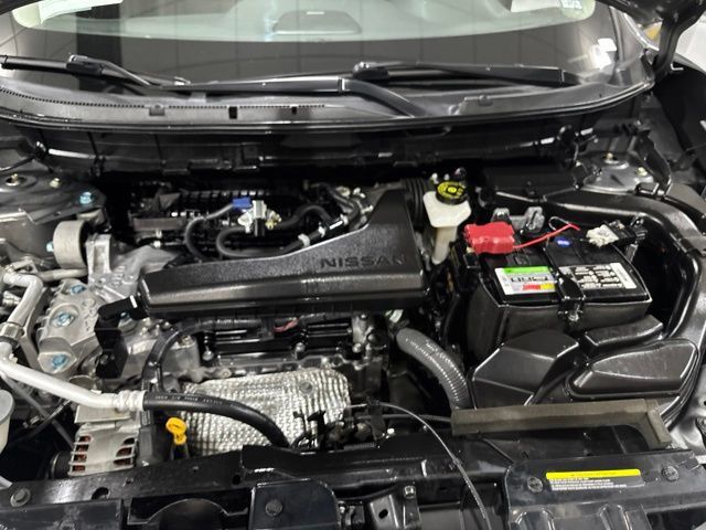 Used 2017 Nissan Rogue SL FWD image 40
