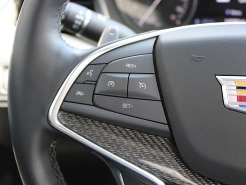 Used 2025 Cadillac XT5 Sportv w/ Technology Package AWD/4WD image 22