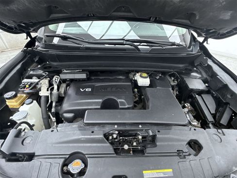 Used 2018 Nissan Pathfinder Platinum image 44