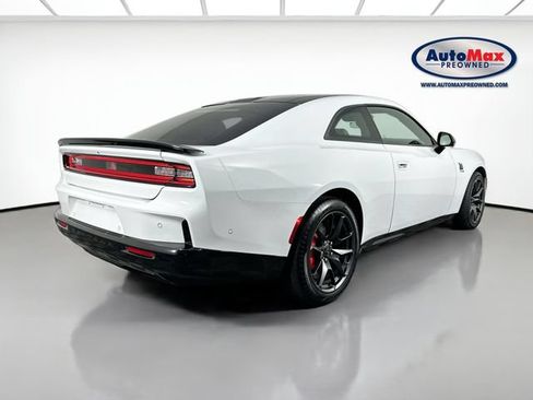 Used 2024 Dodge Charger Daytona Scat Pack w/ Plus Group AWD/4WD image 2