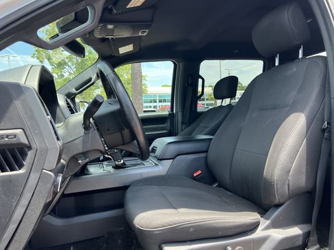Used 2019 Ford F150 XLT w/ Equipment Group 302A Luxury AWD/4WD image 16