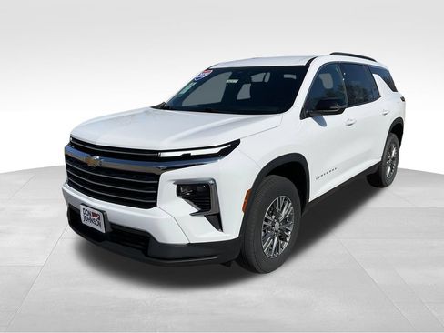 Used 2025 Chevrolet Traverse LT AWD/4WD image 37