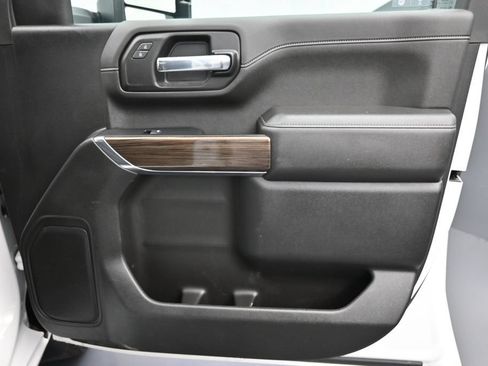 Used 2023 Chevrolet Silverado 2500 LT AWD/4WD image 17