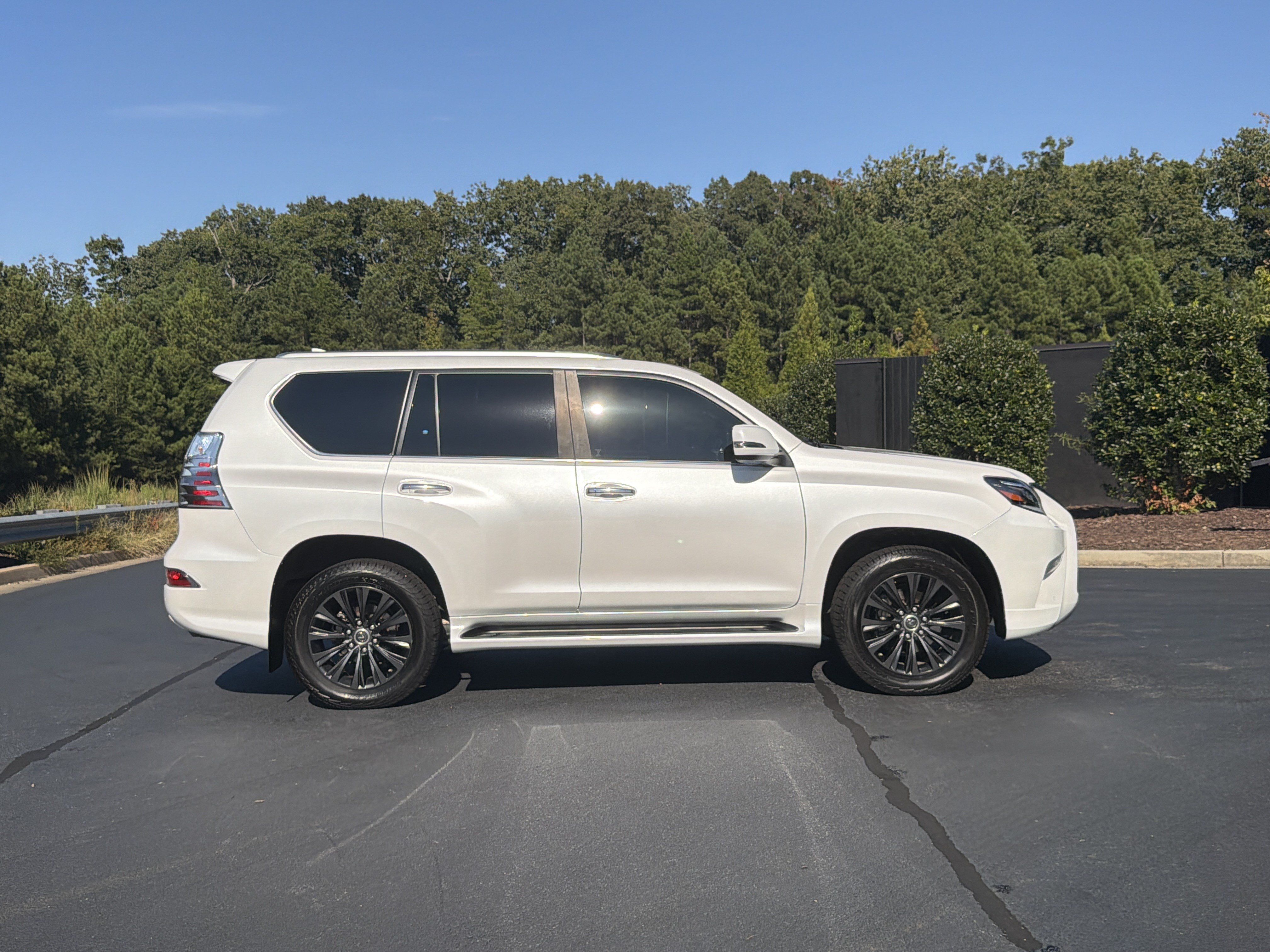 Used 2023 Lexus GX 460 Luxury AWD/4WD image 5