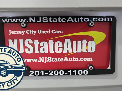 Used 2022 Mitsubishi Outlander SE image 27