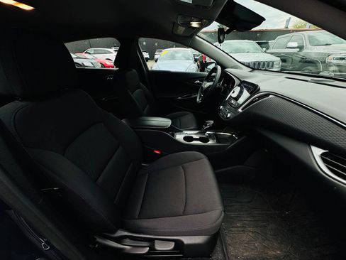 Used 2025 Chevrolet Malibu LT w/ Sport Edition FWD image 18