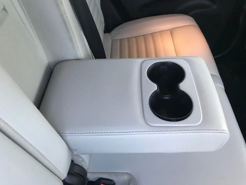 Used 2018 Jeep Grand Cherokee Limited image 53