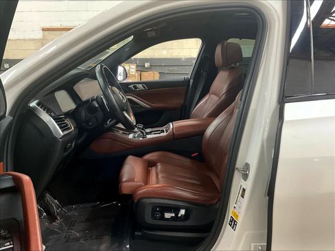 Used 2022 BMW X6 M50i w/ Premium Package AWD/4WD image 28