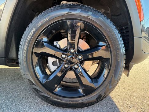 New 2026 Jeep Grand Cherokee Limited w/ Limited Altitude Package RWD image 11