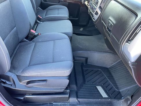Used 2019 GMC Sierra 1500 SLE w/ SLE Value Package image 31