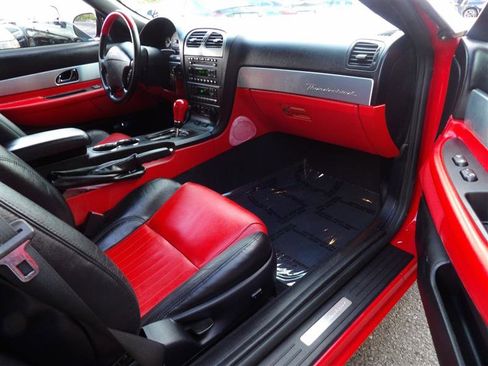 Used 2004 Ford Thunderbird image 10