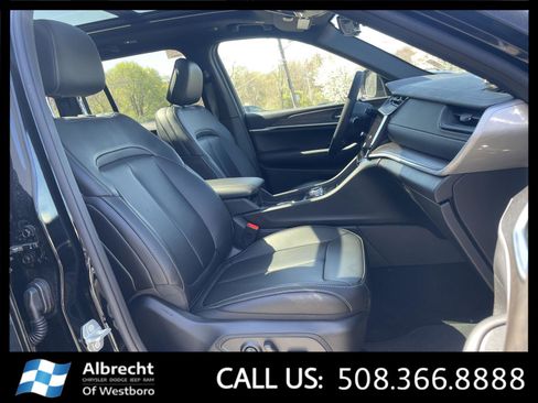 New 2026 Jeep Grand Cherokee Limited w/ Limited Altitude Package AWD/4WD image 16