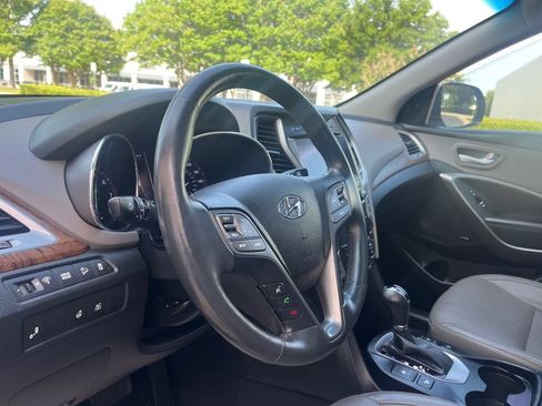 Used 2017 Hyundai Santa Fe FWD image 23