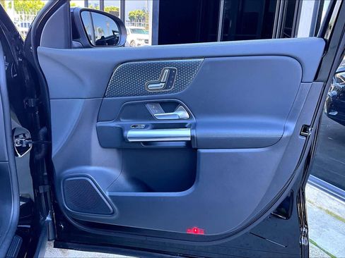 Used 2025 Mercedes-Benz GLA 250 image 22