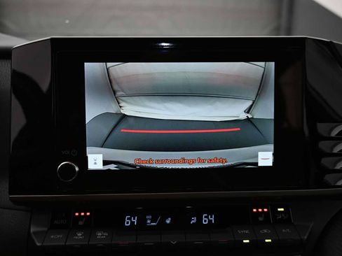Used 2025 Toyota Camry SE w/ Convenience Package FWD image 8
