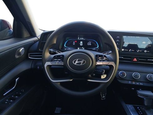 New 2026 Hyundai Elantra SE FWD image 12