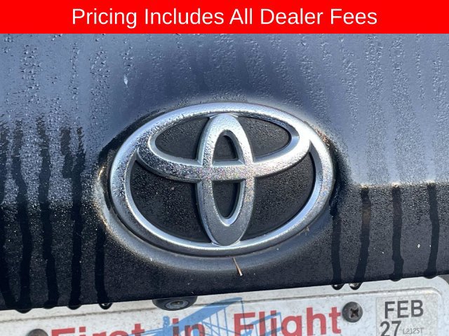 Used 2017 Toyota Corolla XLE w/ Carpet Mat Package (TMS) FWD image 7