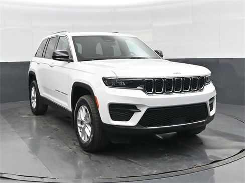 New 2025 Jeep Grand Cherokee Laredo X w/ Luxury Tech Group I image 10