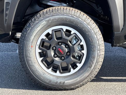 New 2025 Toyota Tacoma TRD Off-Road image 32