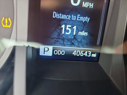 Used 2023 Toyota Tacoma SR image 19