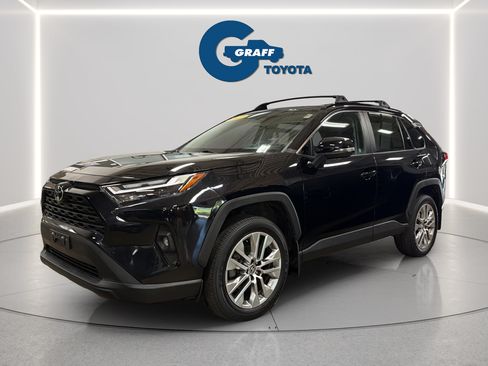 Used 2022 Toyota RAV4 XLE Premium FWD image 12