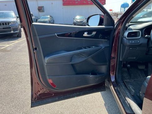 Used 2020 Kia Sorento LX w/ LX I4 Convenience Package image 18