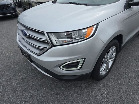 Used 2018 Ford Edge Titanium w/ Technology Package image 9