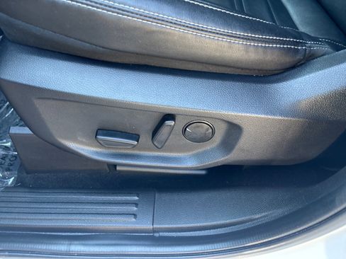 Used 2024 Ford Ranger Lariat w/ FX4 Off-Road Package image 11