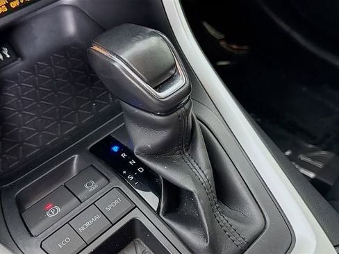 Certified 2019 Toyota RAV4 XLE Premium w/ Carpet Mat Package FWD image 18