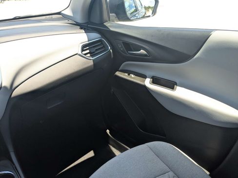 Used 2024 Chevrolet Equinox LS w/ Driver Confidence II Package FWD image 19