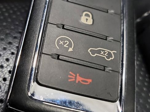 Used 2021 Jeep Grand Cherokee L Overland w/ Advanced Protech Group III AWD/4WD image 32