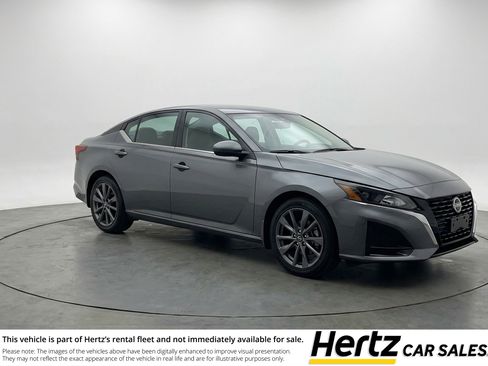 Used 2025 Nissan Altima 2.5 SV FWD image 1